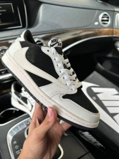 Nike Air Jordan 1 Low x Travis Scott