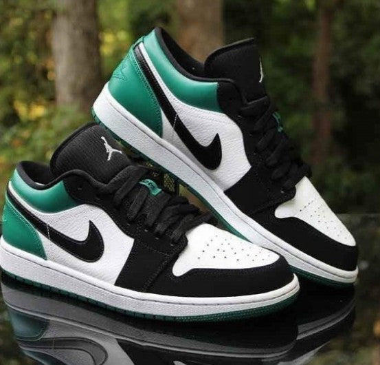 Air Jordan 1 Low "Black Mystic Green