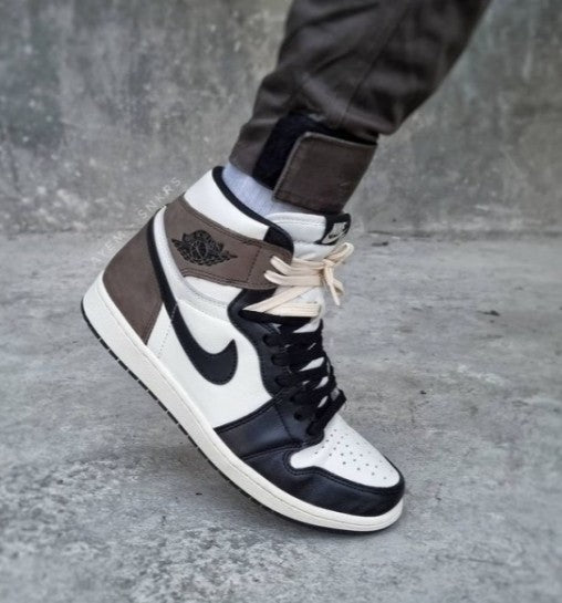 Nike Jordan Retro 1 Dark Mocha Semi-UA.