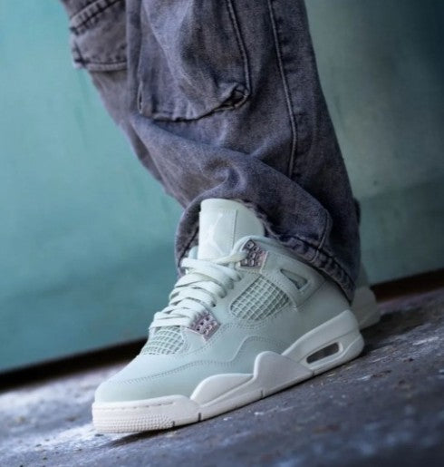 Air Jordan Retro 4 Abundance