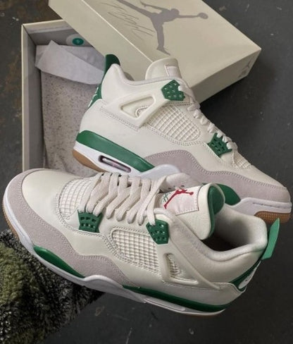 Air Jordan Retro 4 “Pine Green”