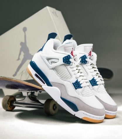 Nike SB Air Jordan Retro 4 Navy