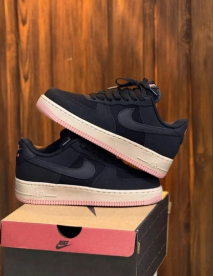 Nike Air Force 1 07 LX