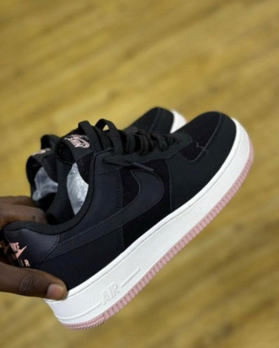 Nike Air Force 1 07 LX