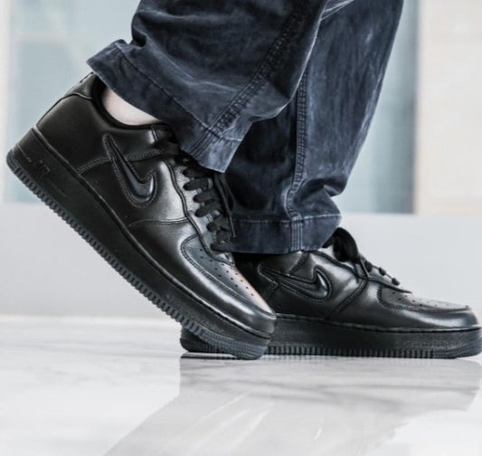 Nike Air Force 1 Low Retro Black